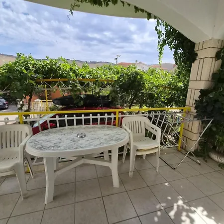 Nada Apartman